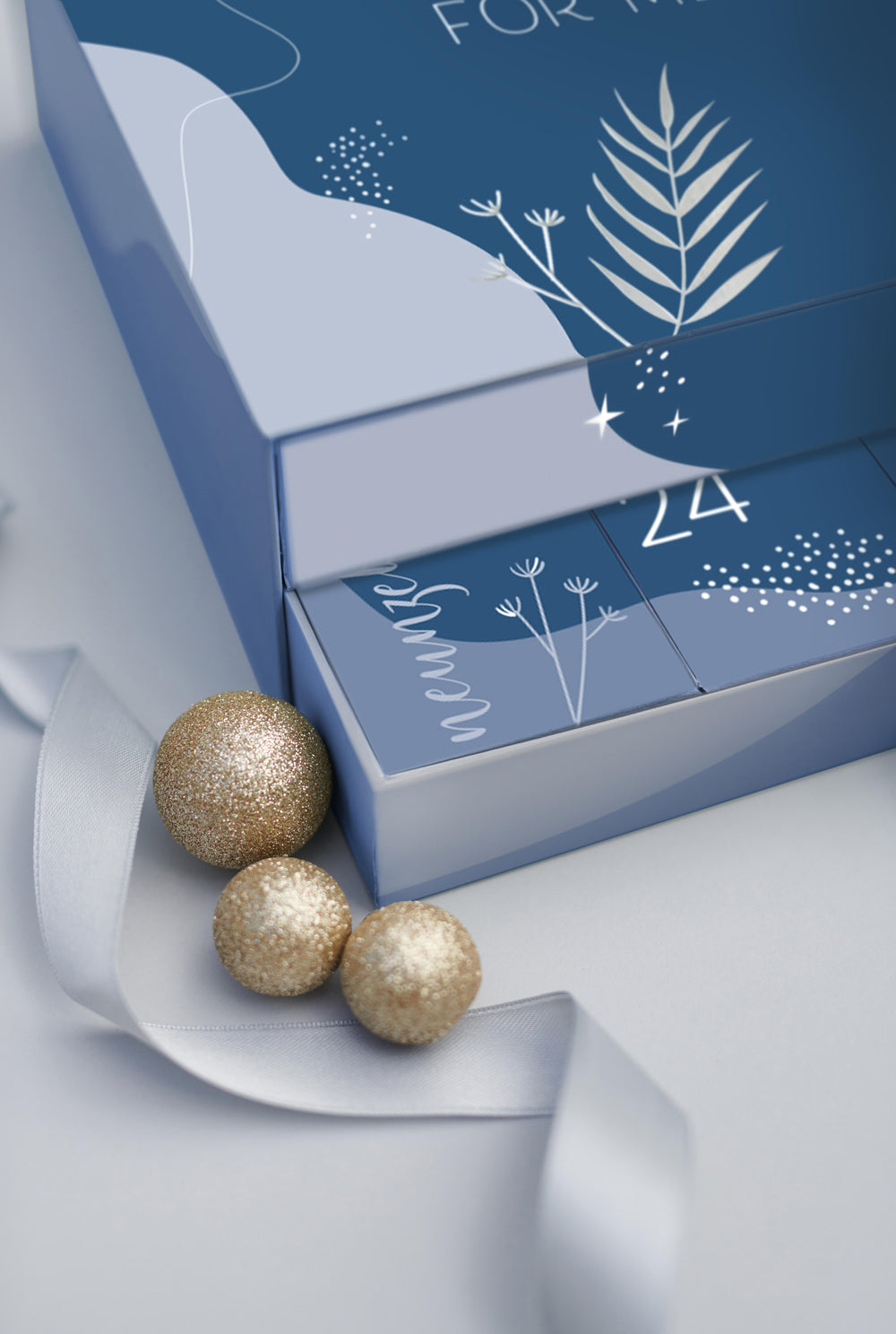 Echtschmuck Adventskalender für Frauen inkl. 2 Schmucktabletts und Spiegel