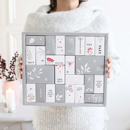 Adventskalender mit Schmuck "Best of melovely 2024"  für Frauen Mixed Silber und Gold- Limited Edition